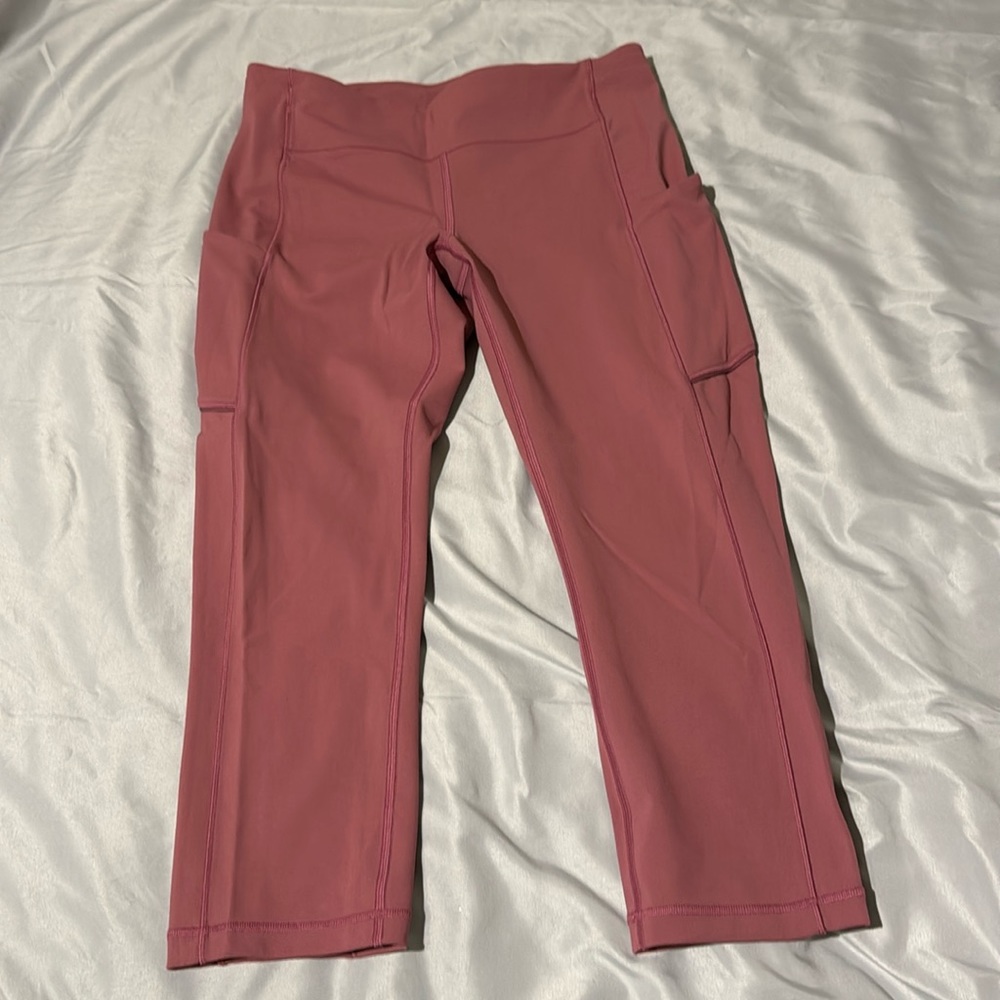 Lululemon cropped leggings